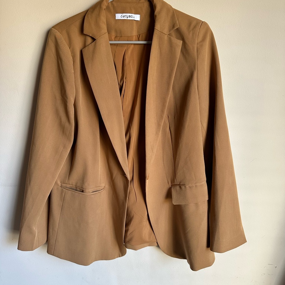 Women's Tan Blazer
